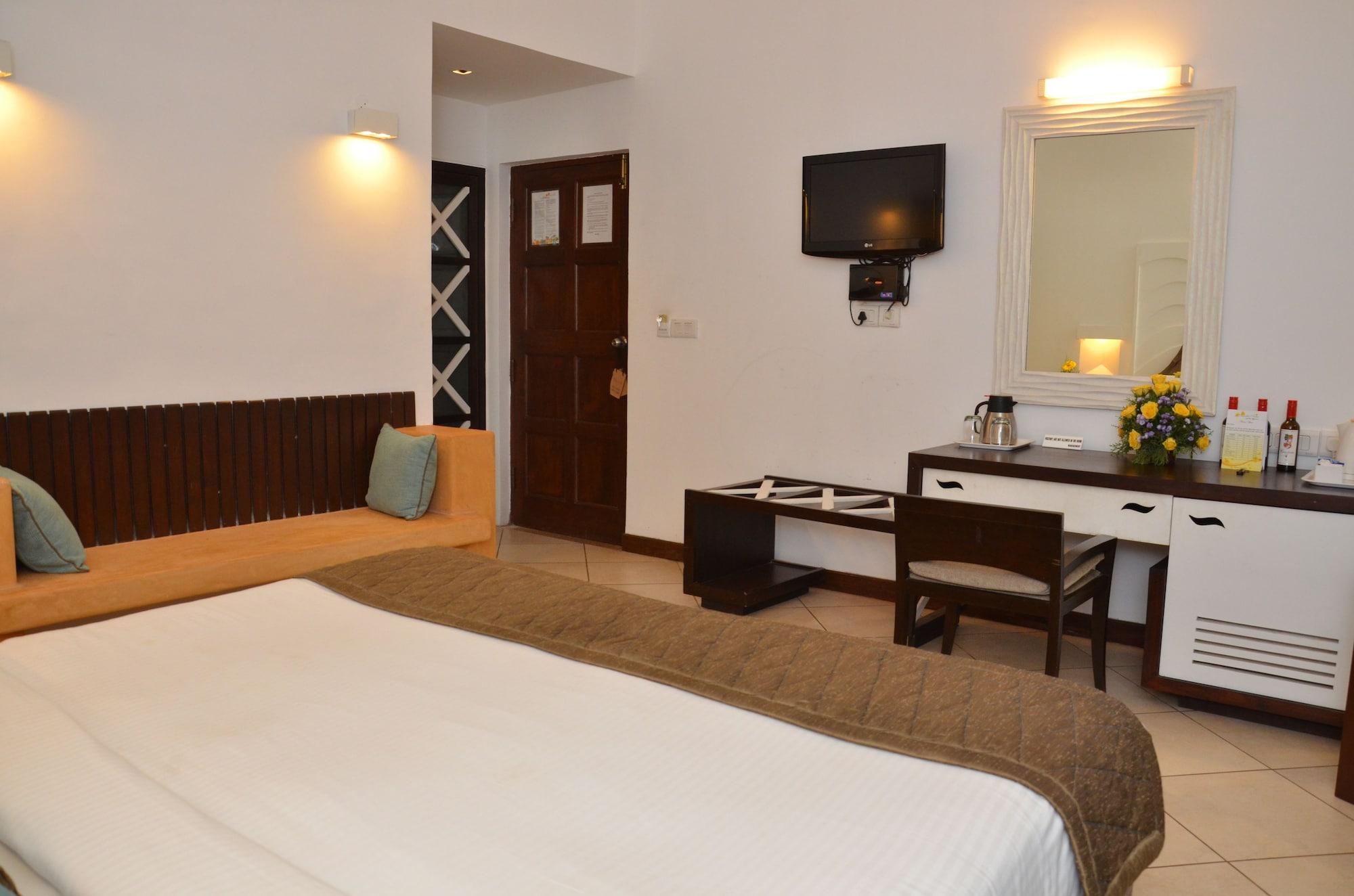 Sonesta Inns Beach Resort - Candolim Beach Кандолим Экстерьер фото