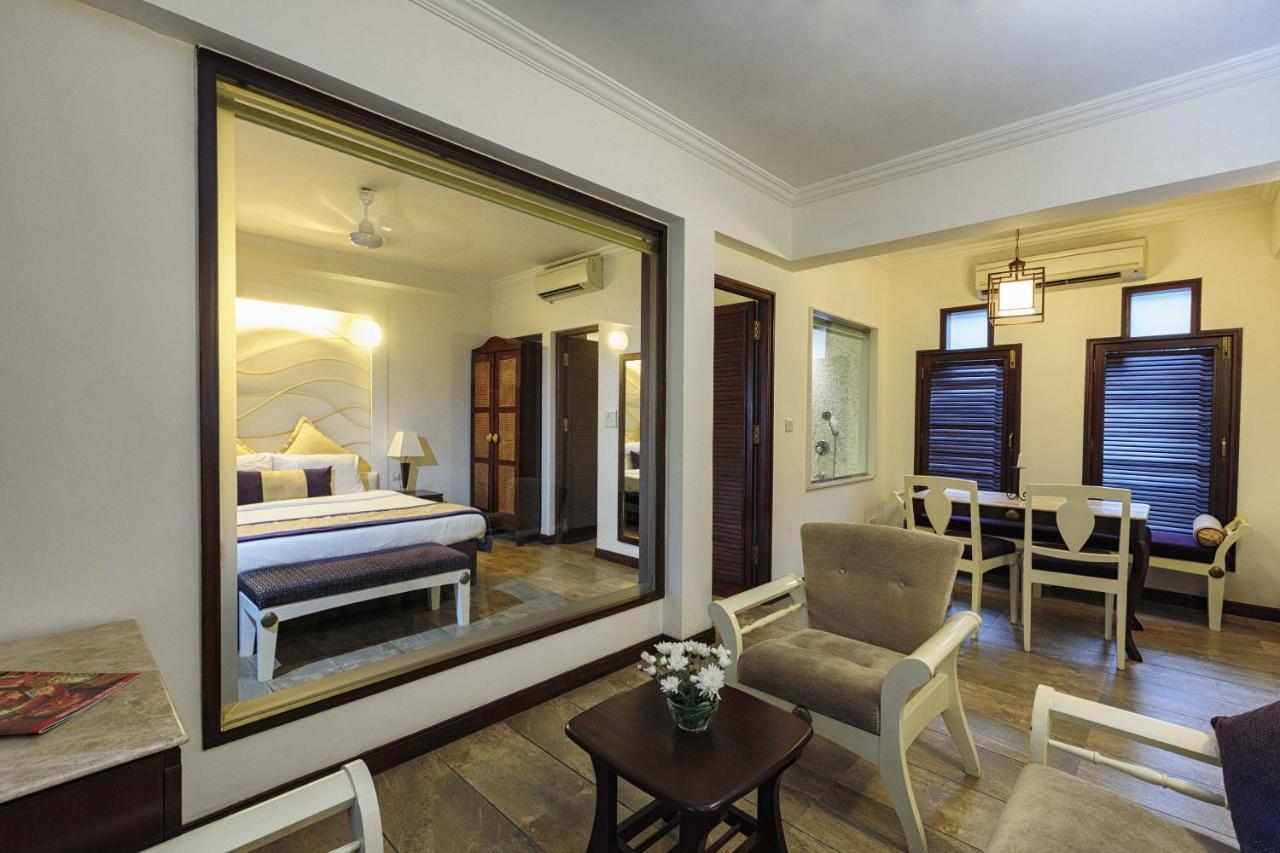 Sonesta Inns Beach Resort - Candolim Beach Экстерьер фото