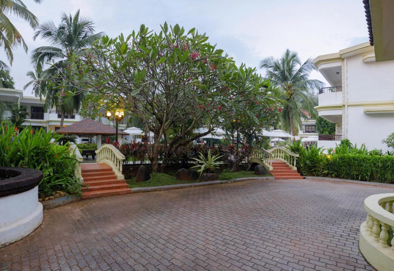 Sonesta Inns Beach Resort - Candolim Beach Экстерьер фото