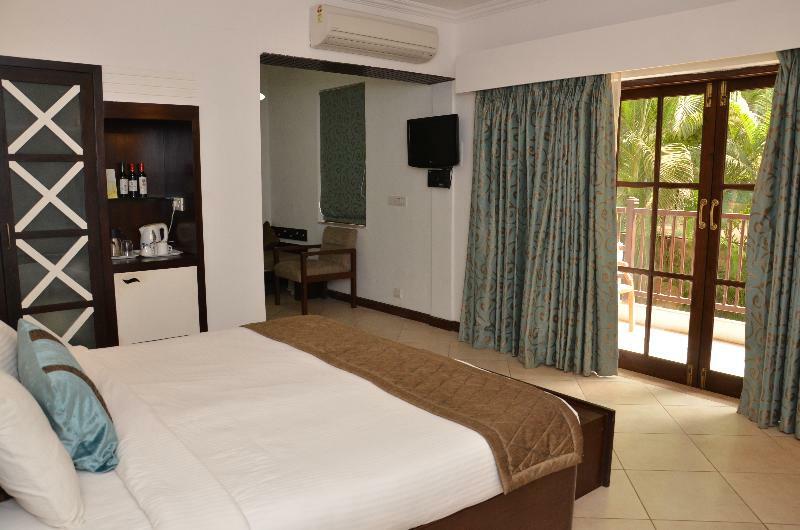 Sonesta Inns Beach Resort - Candolim Beach Кандолим Экстерьер фото